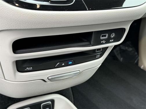 2018 Chrysler Pacifica Touring-L Plus