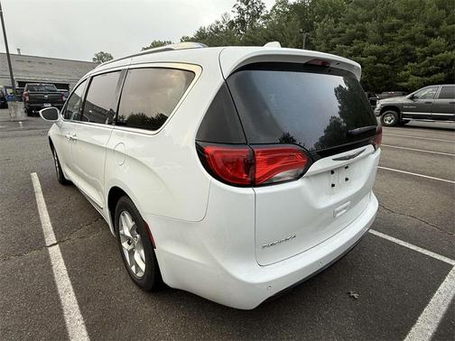 2018 Chrysler Pacifica Touring-L Plus