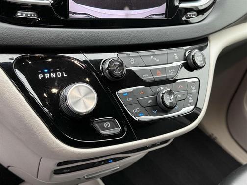 2018 Chrysler Pacifica Touring-L Plus