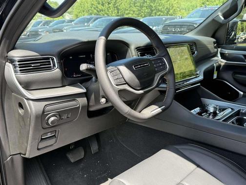 Gloss Black 2026 Jeep Grand Wagoneer Base