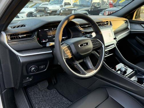 Silver 2026 Jeep Grand Cherokee Limited
