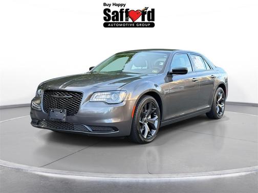 2023 Chrysler 300 Touring