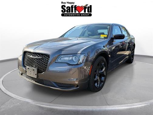 2023 Chrysler 300 Touring
