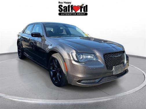 2023 Chrysler 300 Touring