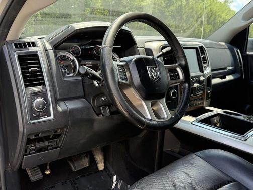 Bright Silver Clearcoat Metallic 2014 RAM 2500 Laramie