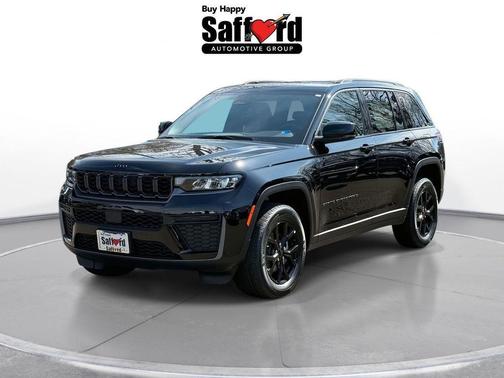 Diamond Black 2026 Jeep Grand Cherokee Laredo SUV