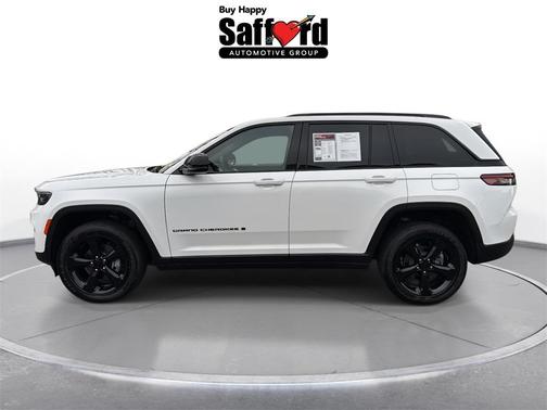 2025 Jeep Grand Cherokee Laredo