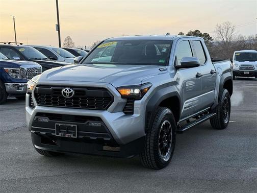 2025 Toyota Tacoma Hybrid TRD