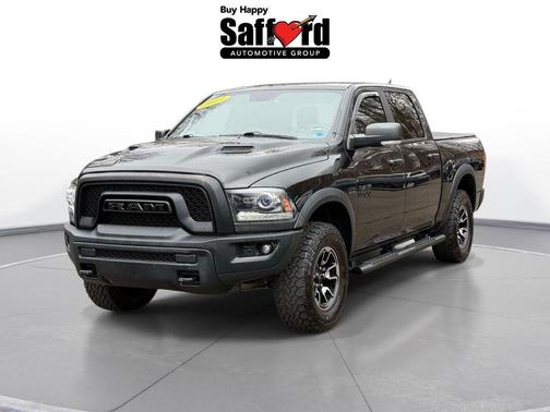 Brilliant Black Crystal Pearlcoat 2017 RAM 1500 Rebel
