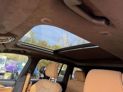 2023 Jeep Grand Cherokee Summit