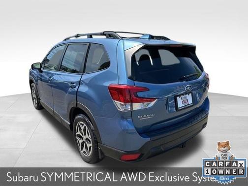 Horizon Blue Pearl 2023 Subaru Forester Premium