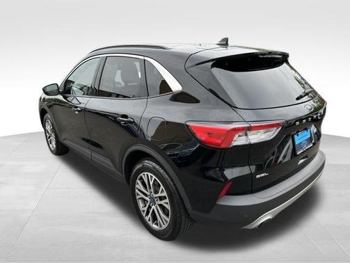 AGATE BLACK METALLIC 2022 Ford Escape SEL