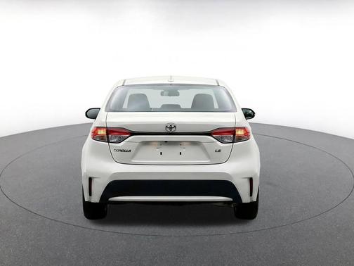 Ice Cap 2025 Toyota Corolla LE