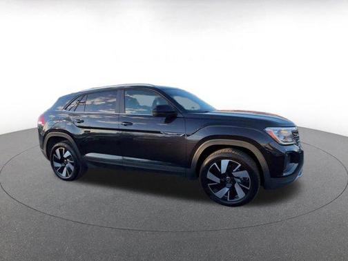 2025 Volkswagen Atlas Cross Sport 2.0T SE w/Technology 4MOTION