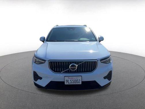 2024 Volvo XC40 CORE