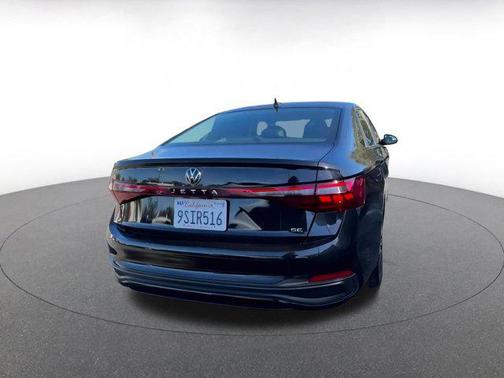 2025 Volkswagen Jetta 1.5T SE