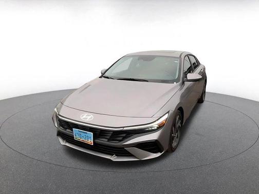 2025 Hyundai ELANTRA SEL