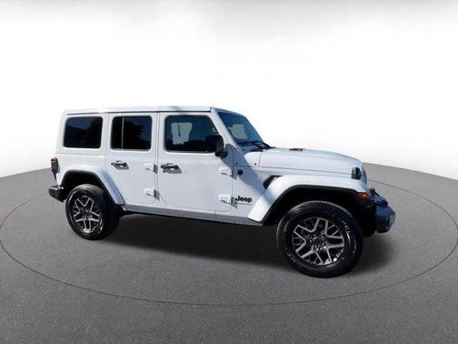 2025 Jeep Wrangler 4-Door Sahara 4x4