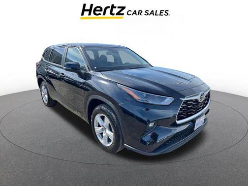 Midnight Black Metallic 2025 Toyota Highlander LE