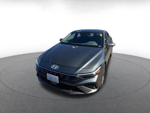 2025 Hyundai ELANTRA SEL