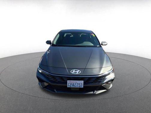 2025 Hyundai ELANTRA SEL