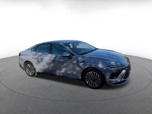 2025 Hyundai SONATA Hybrid SE