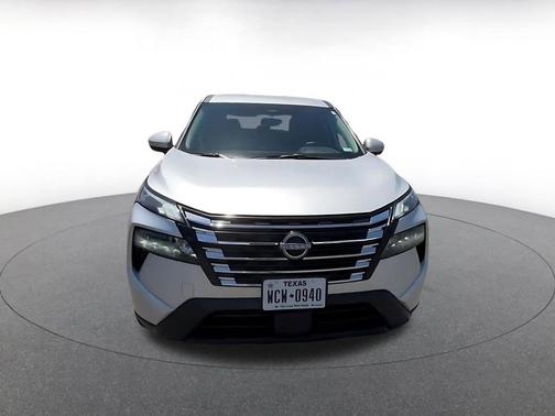 Brilliant Silver Metallic 2025 Nissan Rogue SV