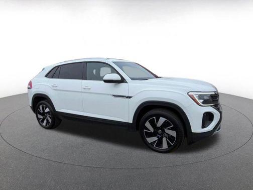 2025 Volkswagen Atlas Cross Sport 2.0T SE w/Technology 4MOTION