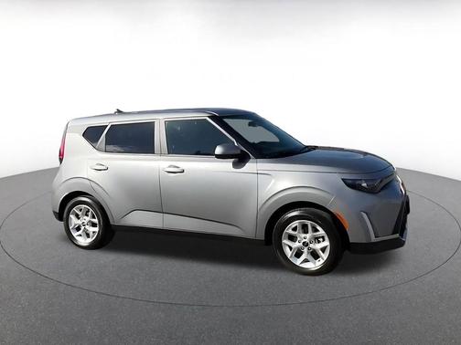 Steel Gray 2025 Kia Soul LX
