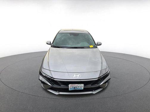 2025 Hyundai ELANTRA SEL