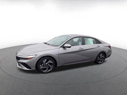 2025 Hyundai ELANTRA SEL