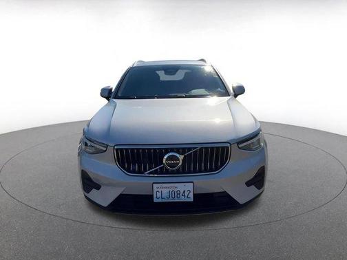 2024 Volvo XC40 CORE