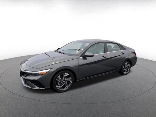 2025 Hyundai ELANTRA SEL