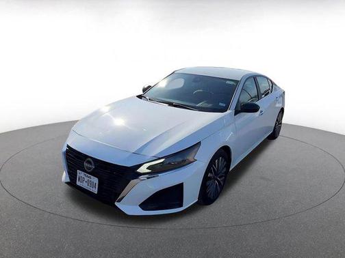 2025 Nissan Altima SV FWD