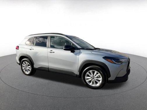 2025 Toyota Corolla Cross LE