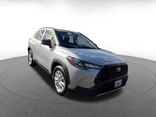 2025 Toyota Corolla Cross LE