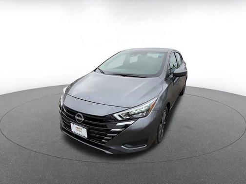 Gun Metallic 2025 Nissan Versa 1.6 SV