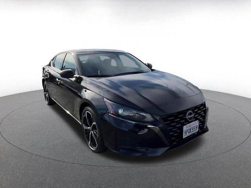 2025 Nissan Altima SR FWD