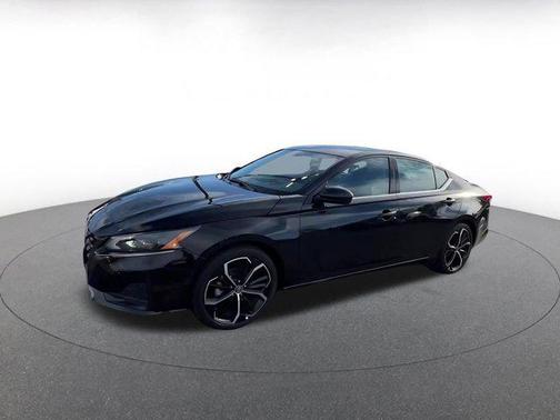 2025 Nissan Altima SR FWD