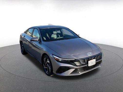 2025 Hyundai ELANTRA HEV Limited