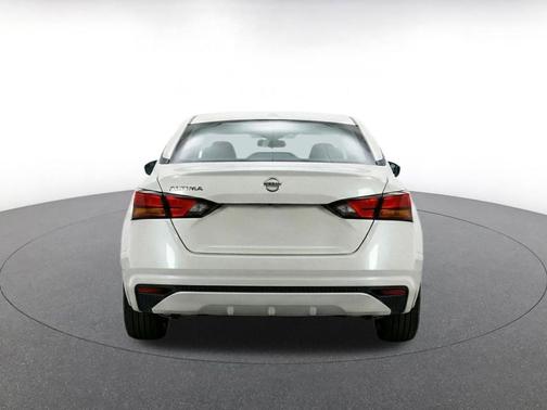 Glacier White 2025 Nissan Altima SV FWD