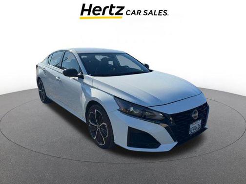 2025 Nissan Altima SR FWD