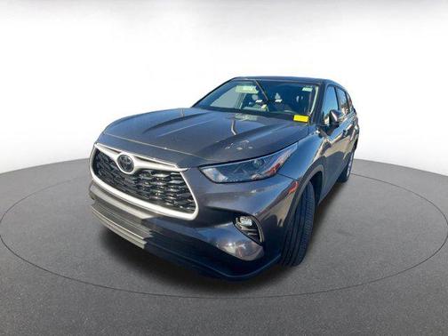 2025 Toyota Highlander LE