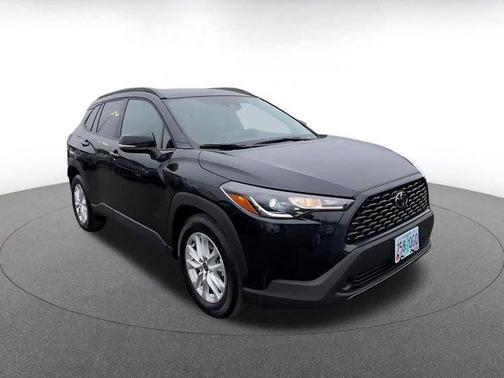 2025 Toyota Corolla Cross LE