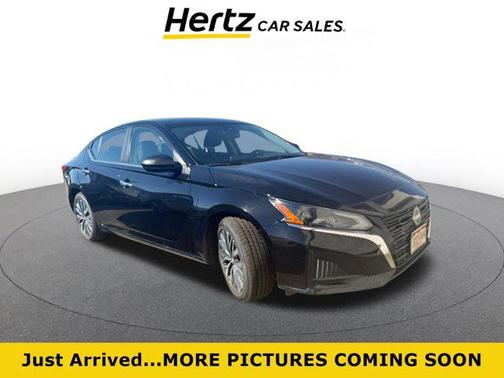 Super Black 2025 Nissan Altima SV FWD