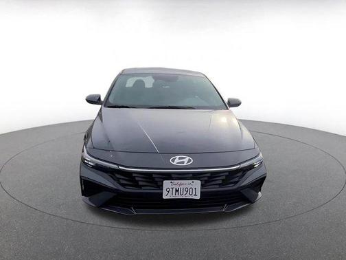 2025 Hyundai ELANTRA SEL