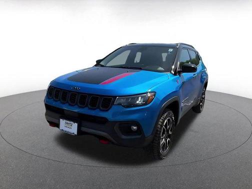 Hydro Blue Pearlcoat 2025 Jeep Compass Trailhawk