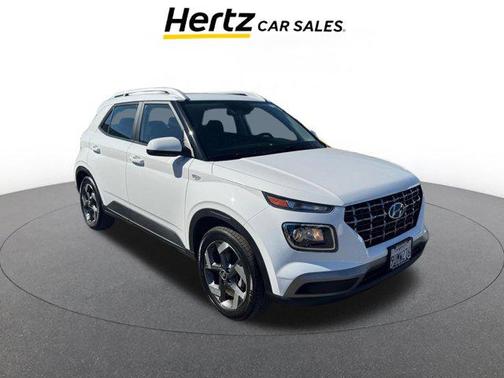 Lunar White 2025 Hyundai VENUE SEL