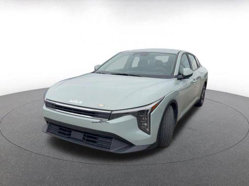 Morning Haze 2025 Kia K4 LXS