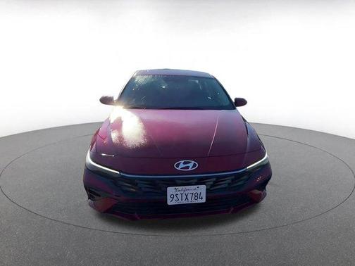 2025 Hyundai ELANTRA SEL